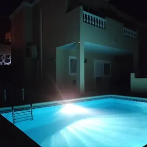  Hébergement de vacances Casa Mariben, Vacation Vv 3 Bedrooms Private Pool With Sea Views